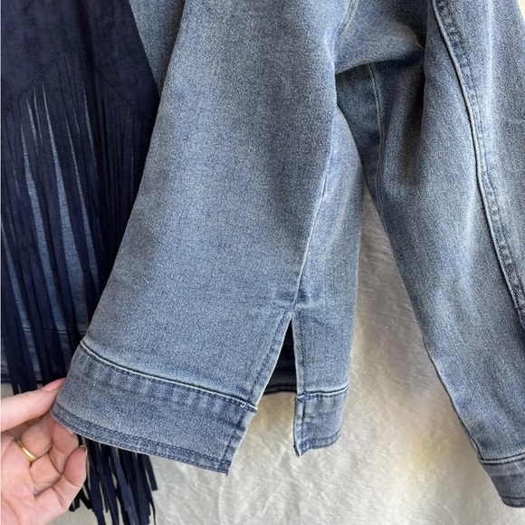 DG2 Womens Jean Jacket Size Small Country Western Tassel Star Small Side Slits - Picture 6 of 6